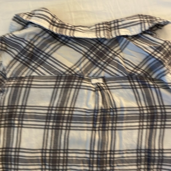 Maternity grey and white plaid shirt - Picture 6 of 7